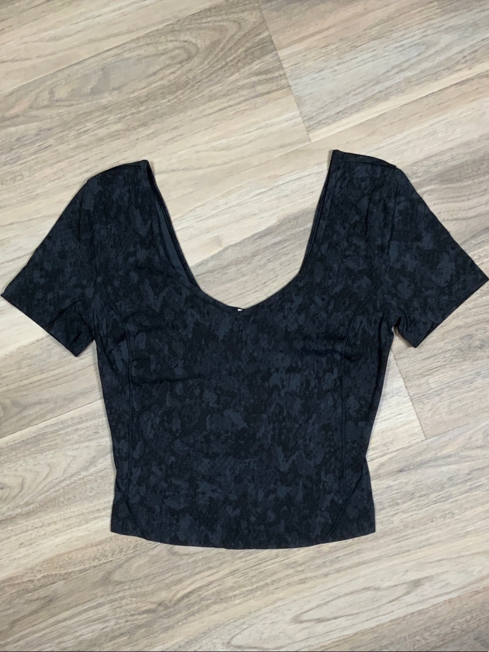 lululemon athletica Align T-Shirt Scoop Neck Crop Top